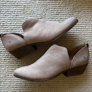 Frye Women's Leather Ankle Boots in Light Brown